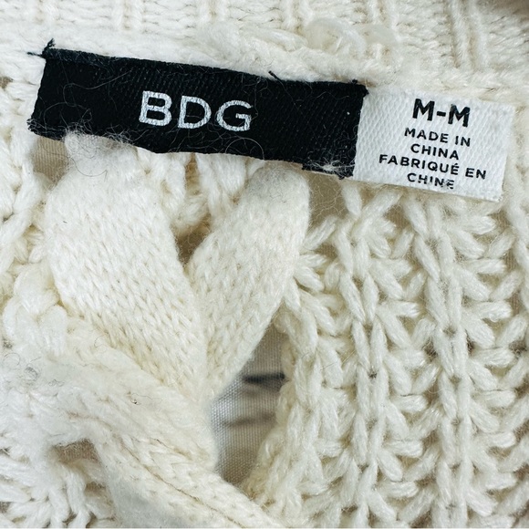 BDG Cardigan Cream Button Down Women Sweater. Size (M) - Picture 8 of 9